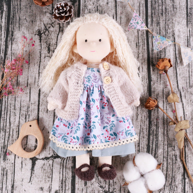 Sophie™ | Handgemachte Stoffpuppe im Blumenkleid – 30 cm